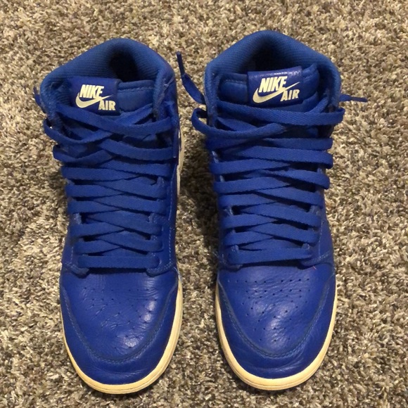 Air Jordan 1 Retro High OG GS ‘Hyper Royal’ - Picture 3 of 7